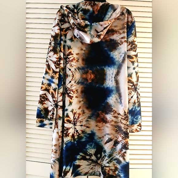 Jacket, light, full length zip-up with hoodie - Picture 2 of 6